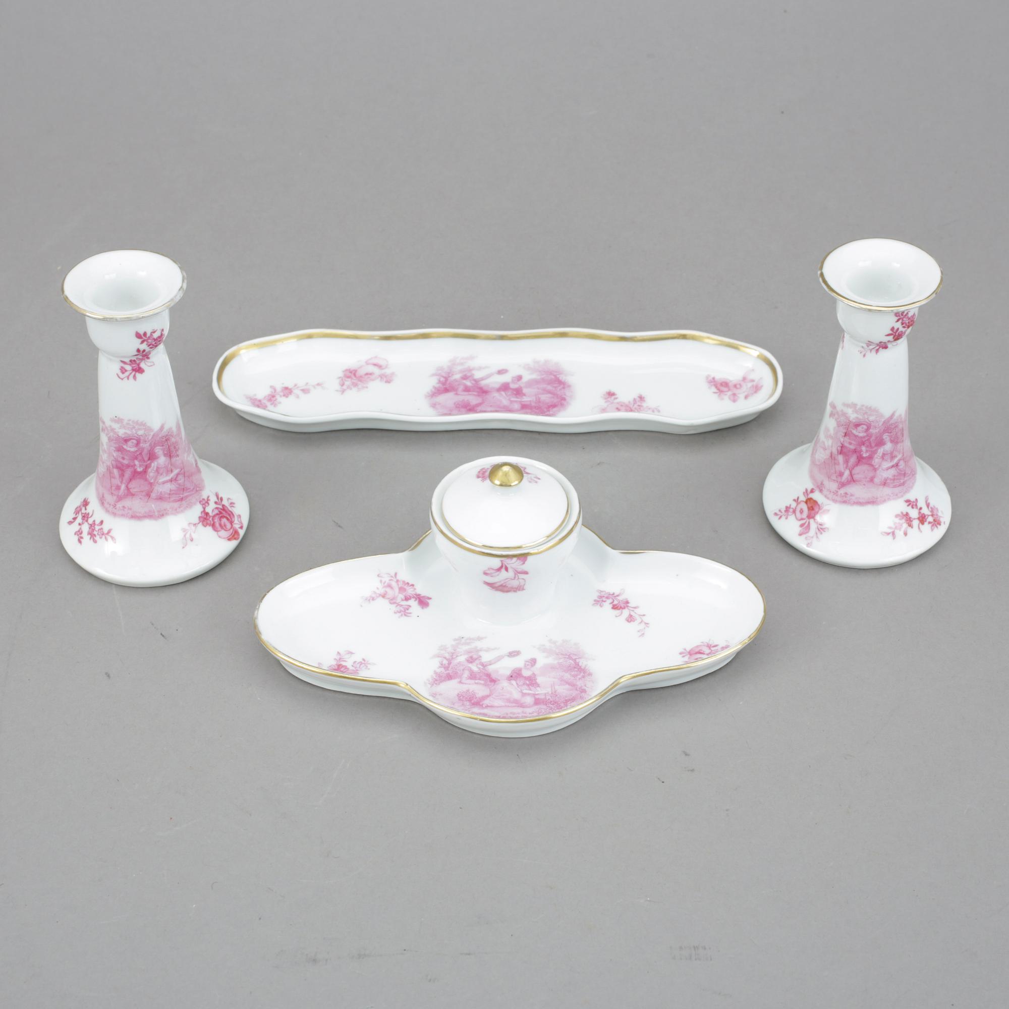 SKRIVBORDSSET, 4 delar, porslin, Beyer & Bock, 1900-tal.