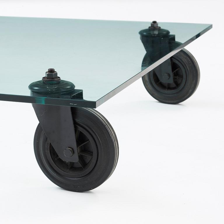 GAE AULENTI, soffbord, "Tavolo con Ruote", Fontana Arte, Italien.