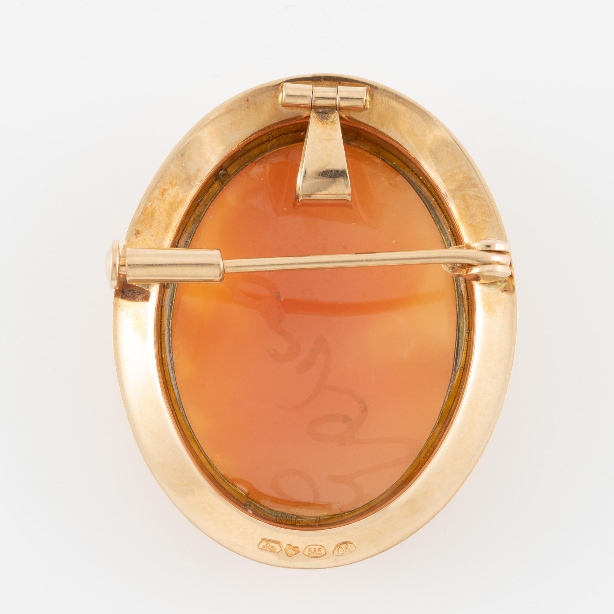 Örhängen och brosch/hänge, 14K guld med snäckskalscamé.