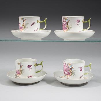 KOPPAR med FAT, porslin. Meissen, 1700-tal.