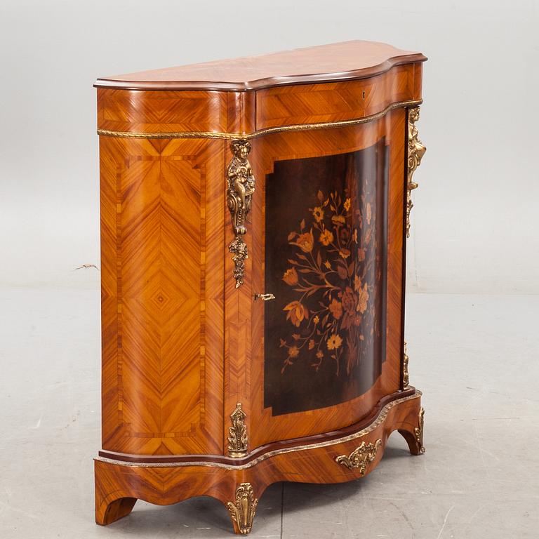 SKÅP, Louis XVI-stil.