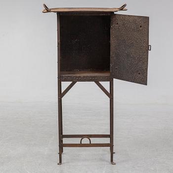 SKÅP, järnsmide, tidigt 1900-tal.