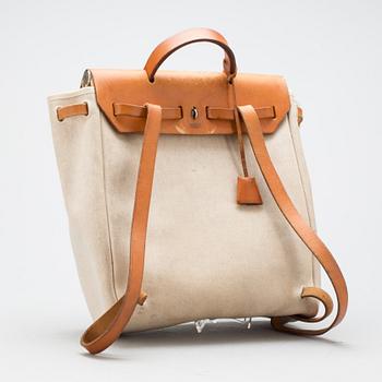 RYGGSÄCK, "Her bag". Hermés.
