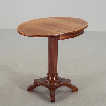 KLAFFBORD, Märkt Nordisk Kunst & Möbeletablissement Rasmus Nielsen, Bär datum "16/12-11". 1911.