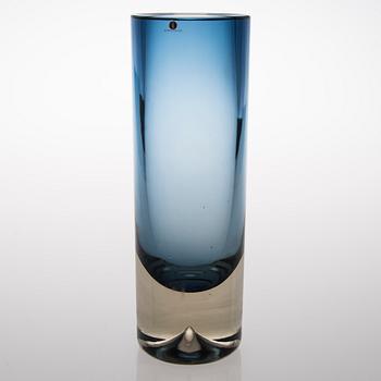 A Glas Vase, signerad Erkki Vesanto 3655.