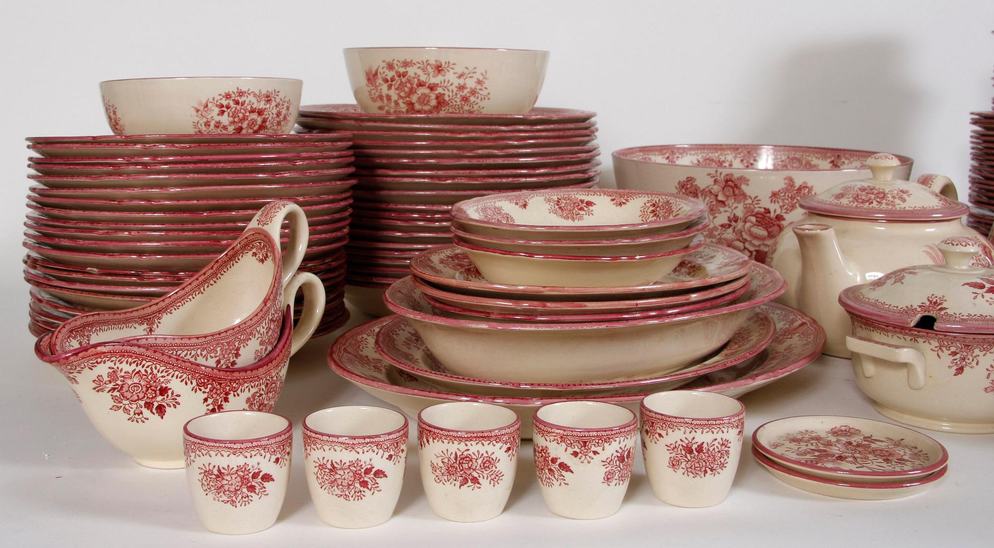 SERVISDELAR, ca 115 st, flintgods, "Fasan", Old Gustavsberg.