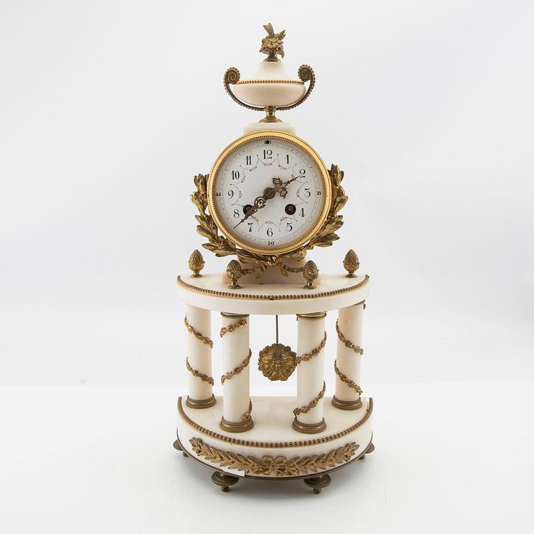 Table garniture 3 pcs, Louis XV style, late 19th century.