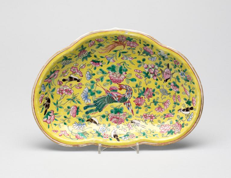 SKÅFAT, porslin, Kina, 1800-tal.