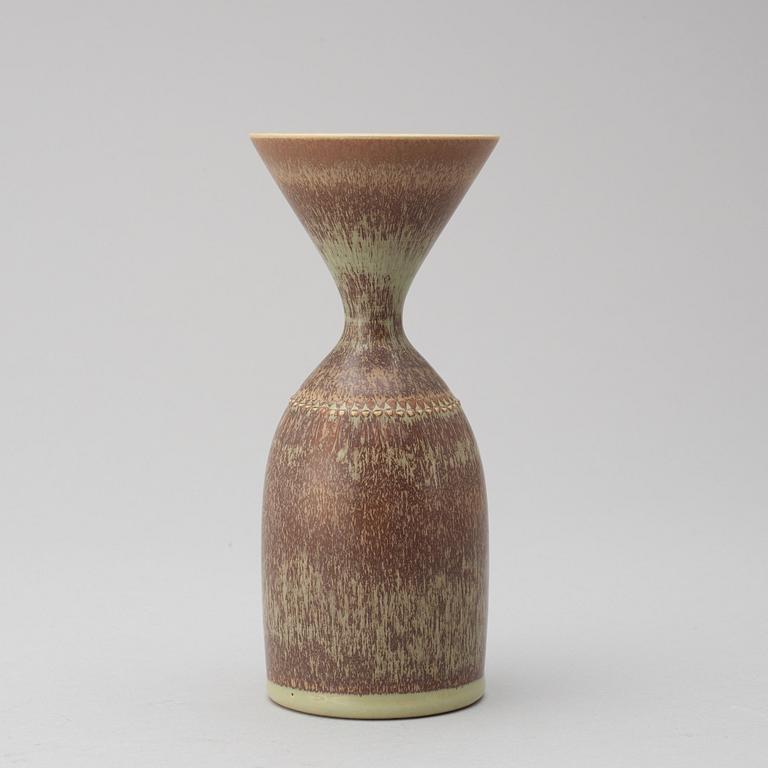 A Stig Lindberg stoneware vase, Gustavsberg Studio 1954.