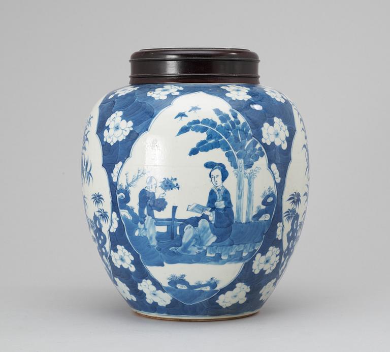 A blue and white jar, late Qing dynasty, Kangxi-style, with Kangxi's four character mark.