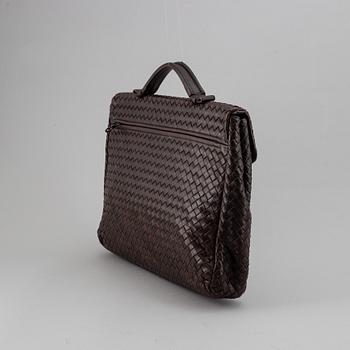 BOTTEGA VENETA, a lether briefcase.