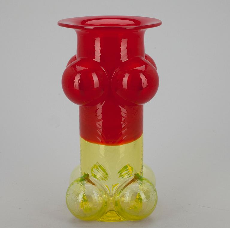 VAS, glas, "Pajazzo" signerad Nanny Still Riihimäen Lasi. 1971-1974.