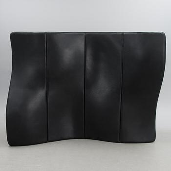 ERNST & JENSEN, sohva "EJ 142 Waves", Erik Jørgensen, Tanska 1998.