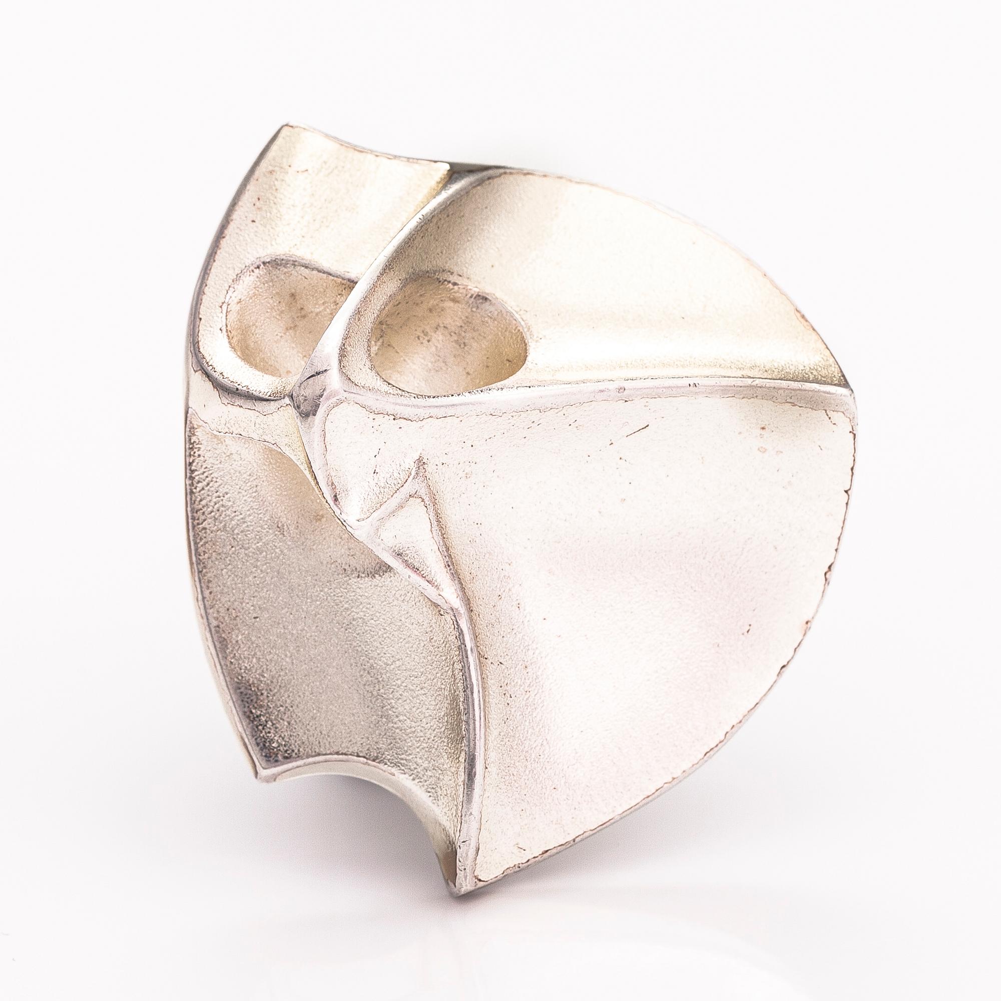 BJÖRN WECKSTRÖM, A sterling silver brooch "Labyrinth". Lapponia 1984.