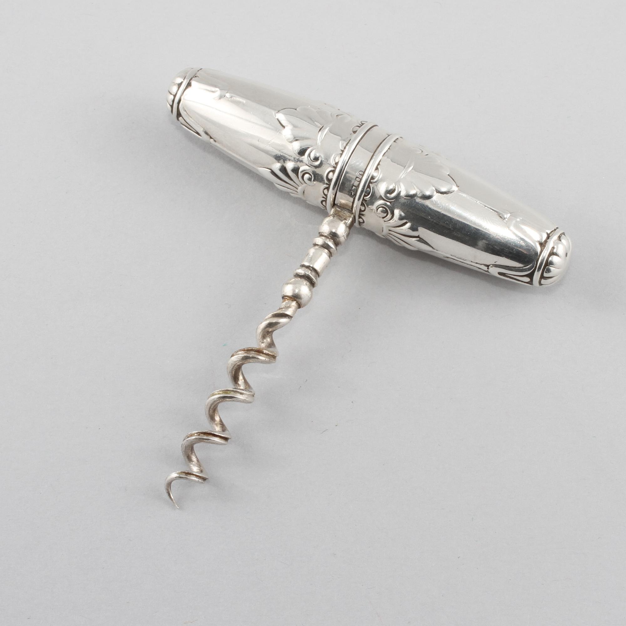 RESEKORKSKRUV, hölje i stearlingsilver, omkring 1900-talets mitt.