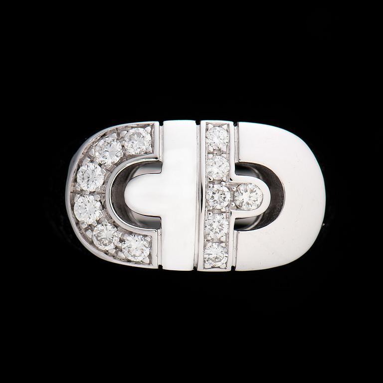 A RING, brilliant cut diamonds, 18K white gold. Bulgari "Parentesi".