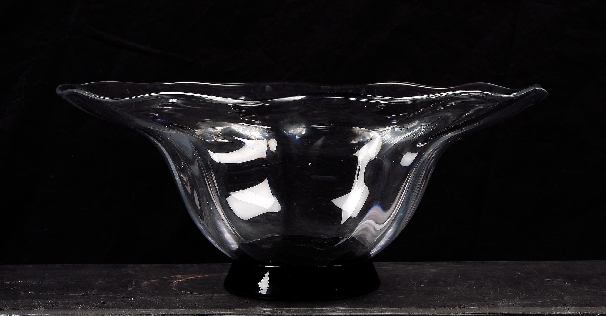 SKÅL, Orrefors, sign o dat -31.