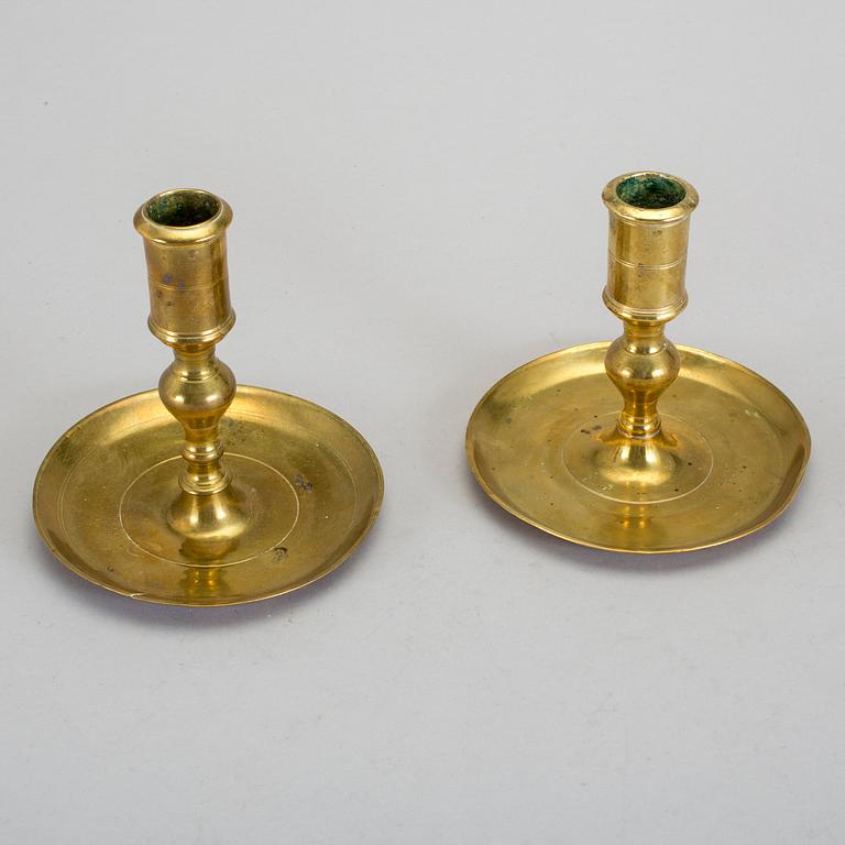 LJUSSTAKAR, ett par snarlika, 1800-talets första hälft.