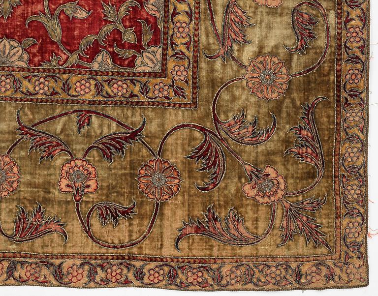 A MUGHAL SILK VELVET, India, probably the second half of the 18th century, ca 227 x 146,5 cm.