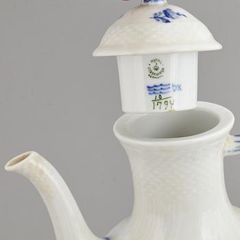 A Royal Copenhagen 'Blå blomst' porcelain coffee service, Denmark. (33 pieces).