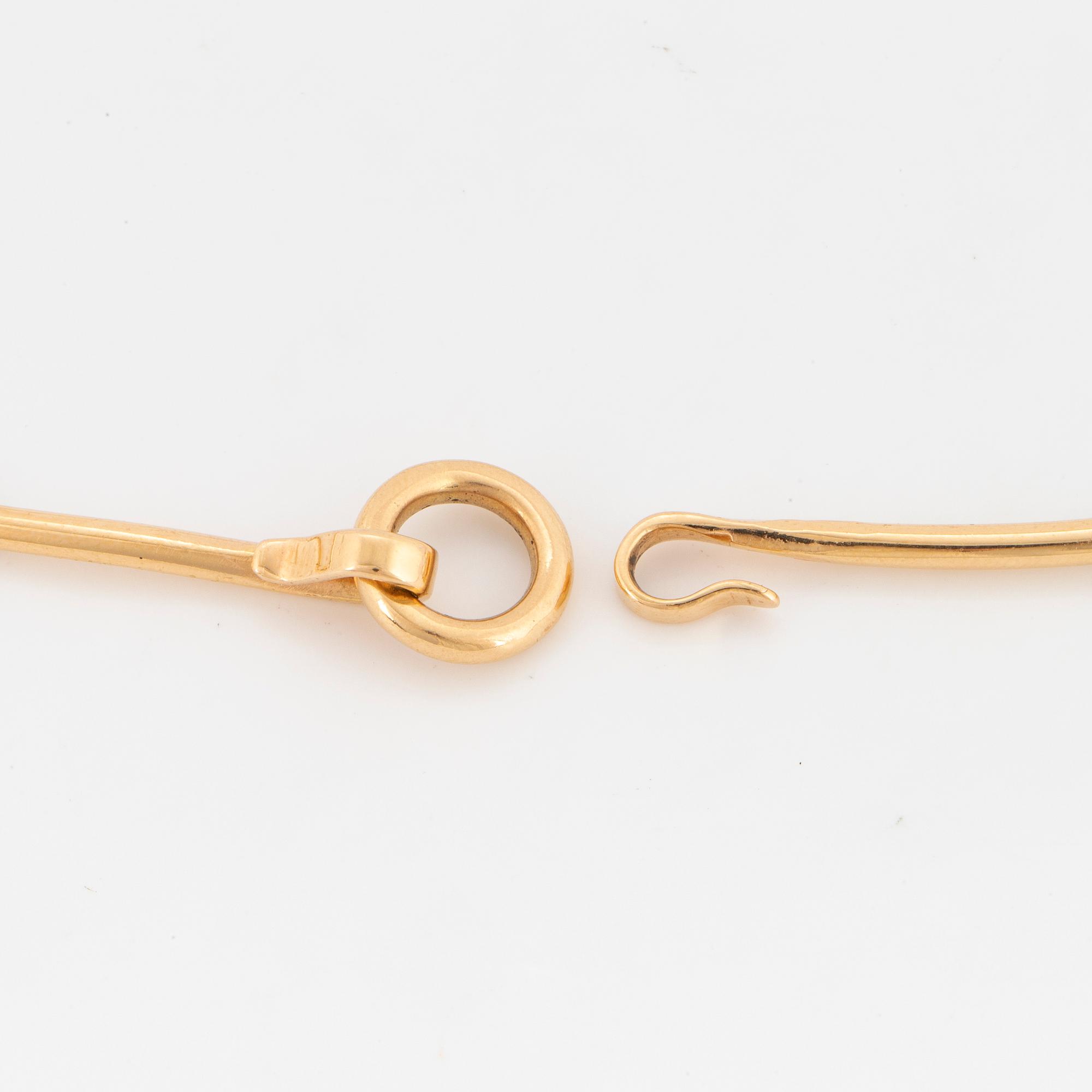 18K gold necklace.