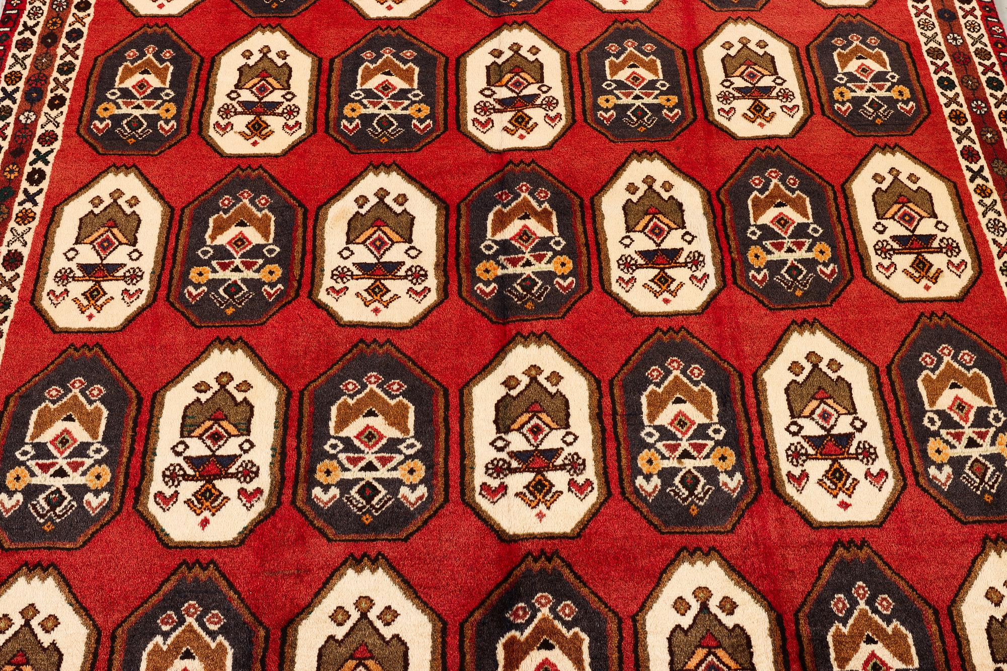 An Ardebil carpet, c. 255 x 173 cm.