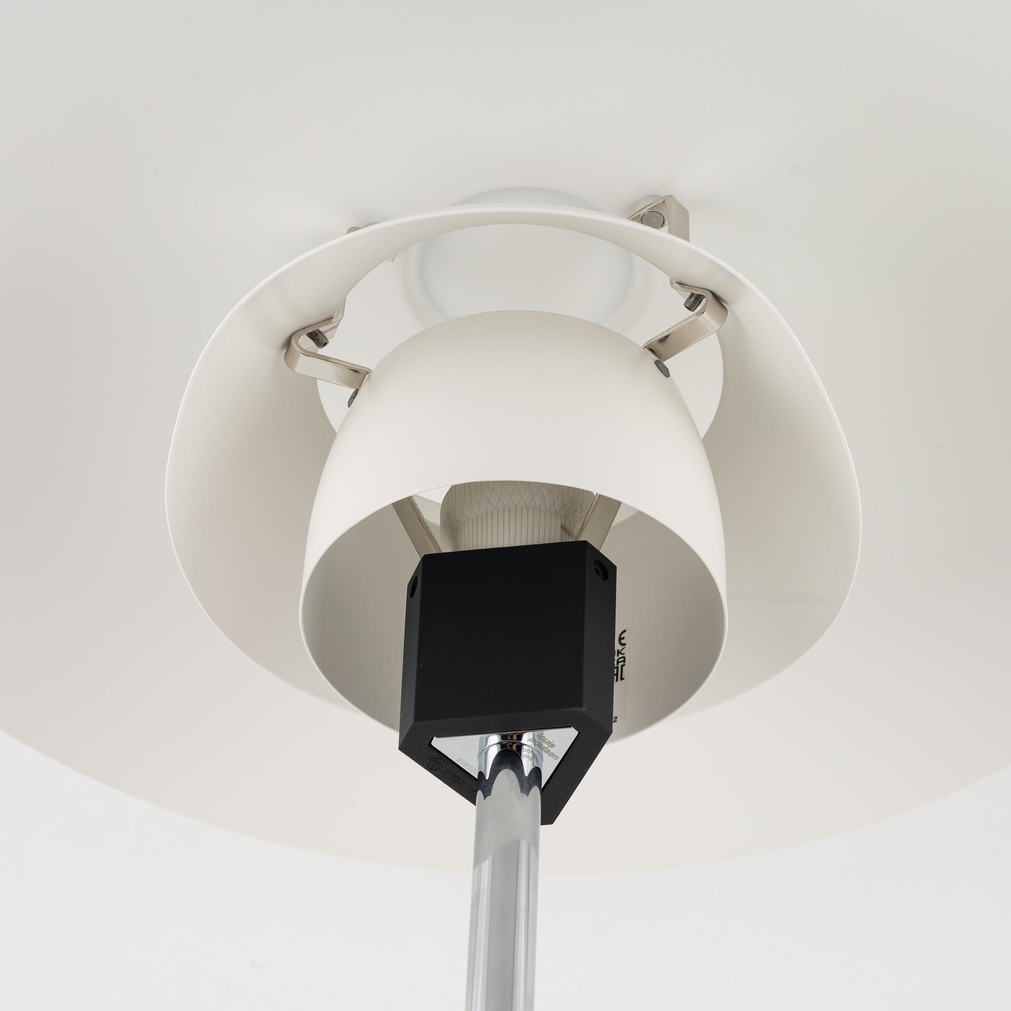 Poul Henningsen, a model 'PH 4/3' table lamp, Louis Poulsen, Denmark.