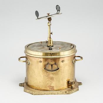 A nautical instrument named "Navisazimut" from A Lindblad and FW Gleerup in Stockholm, made around 1900.