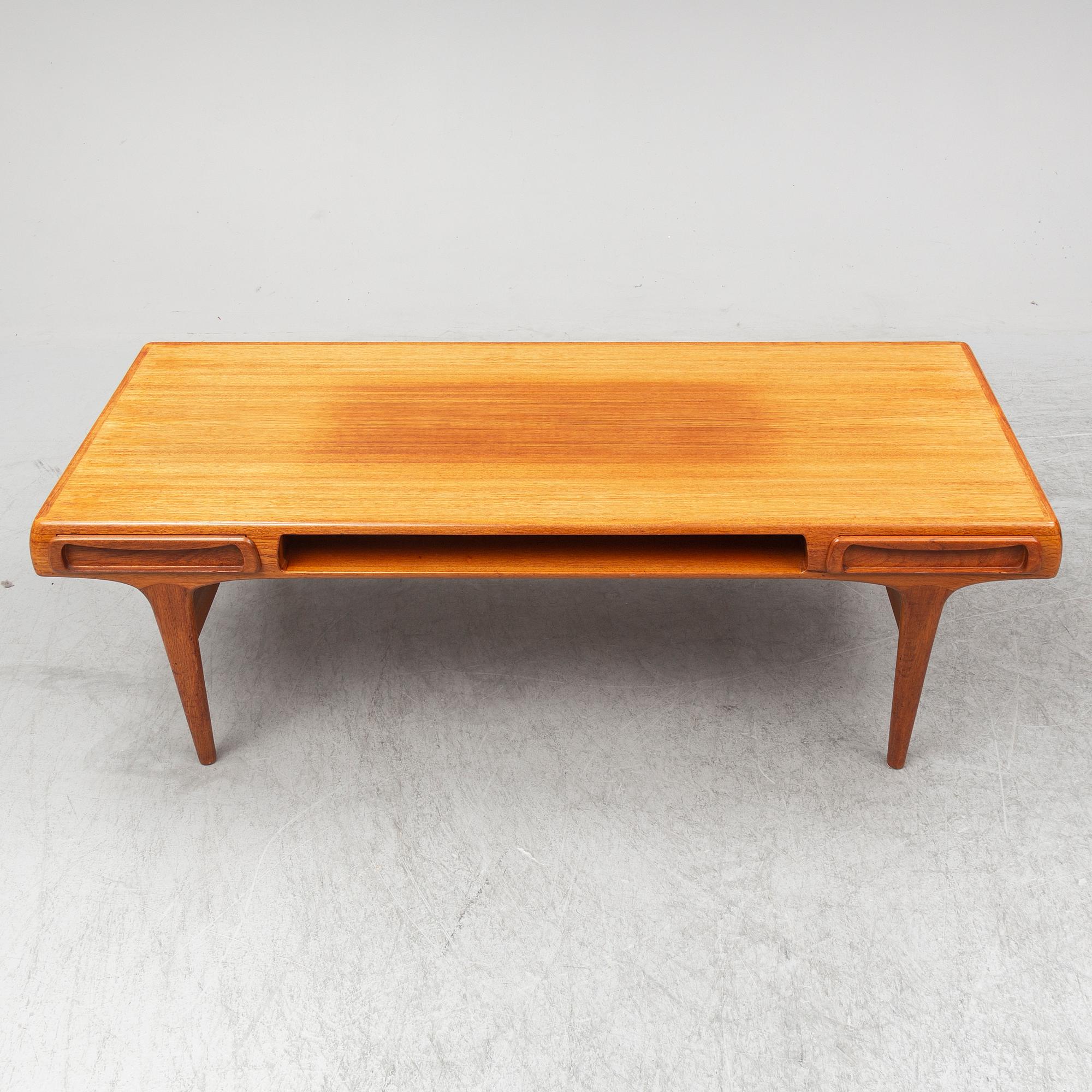 JOHANNES ANDERSEN, soffbord, Trensum, 1960-tal.