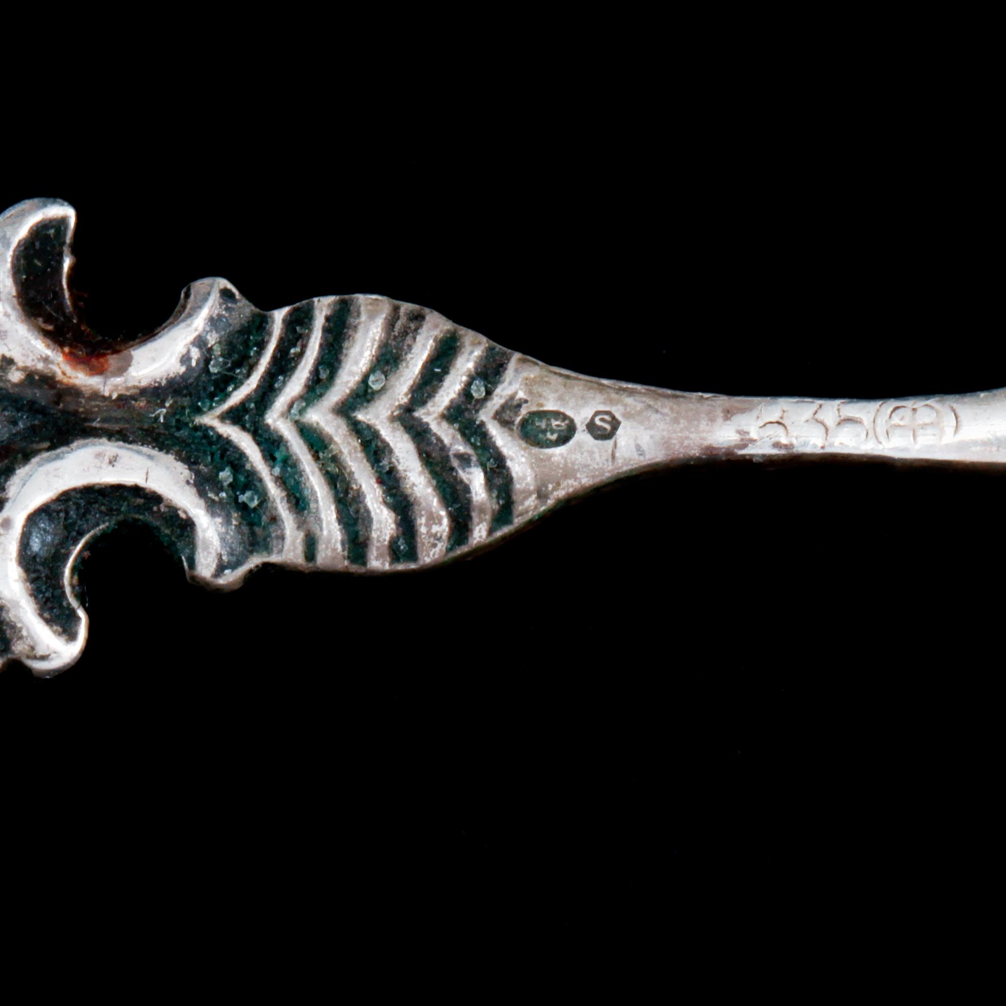 SALTKAR, silver och glas, utländska stämplar, omkring 1900-talets mitt.