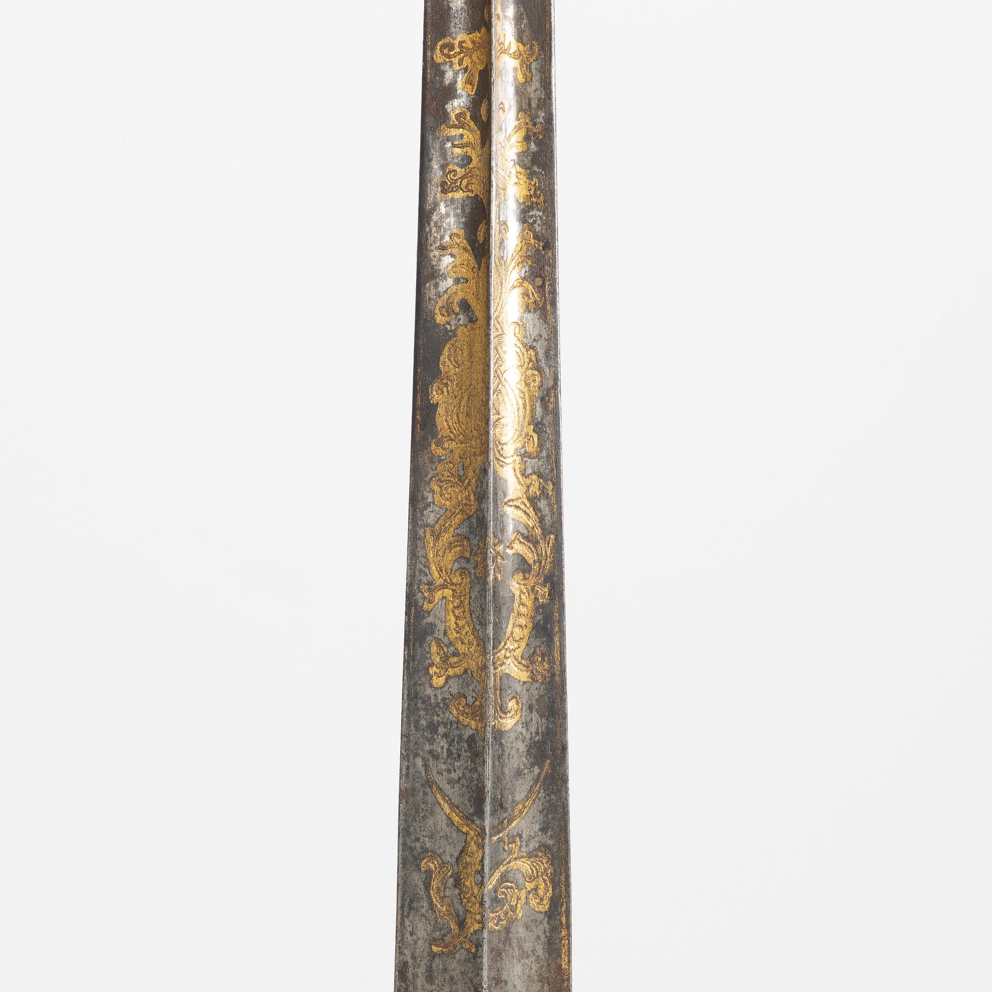 A smal sword from around the year 1800.