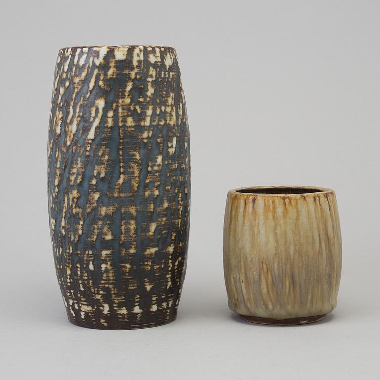 GUNNAR NYLUND, seven 'Rubus' stoneware piece from Rörstrand.