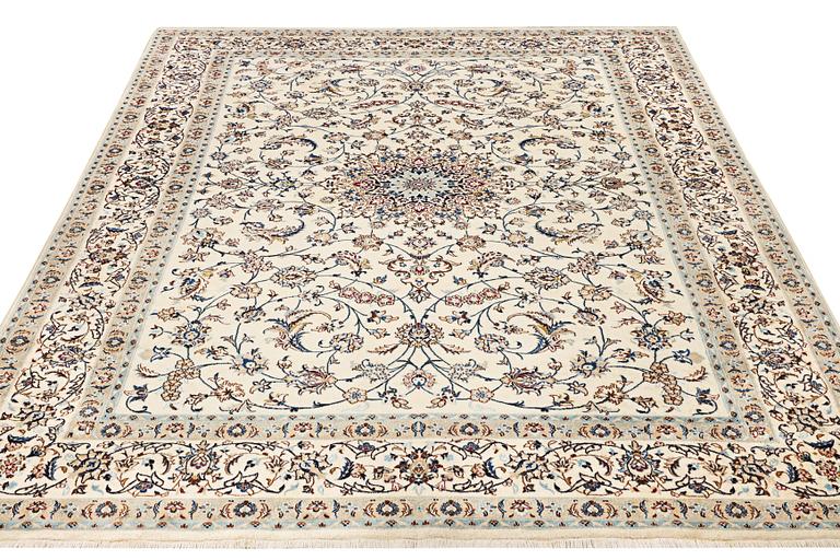 A part silk Nain carpet, 9 LA, a. 398 x 289 cm.