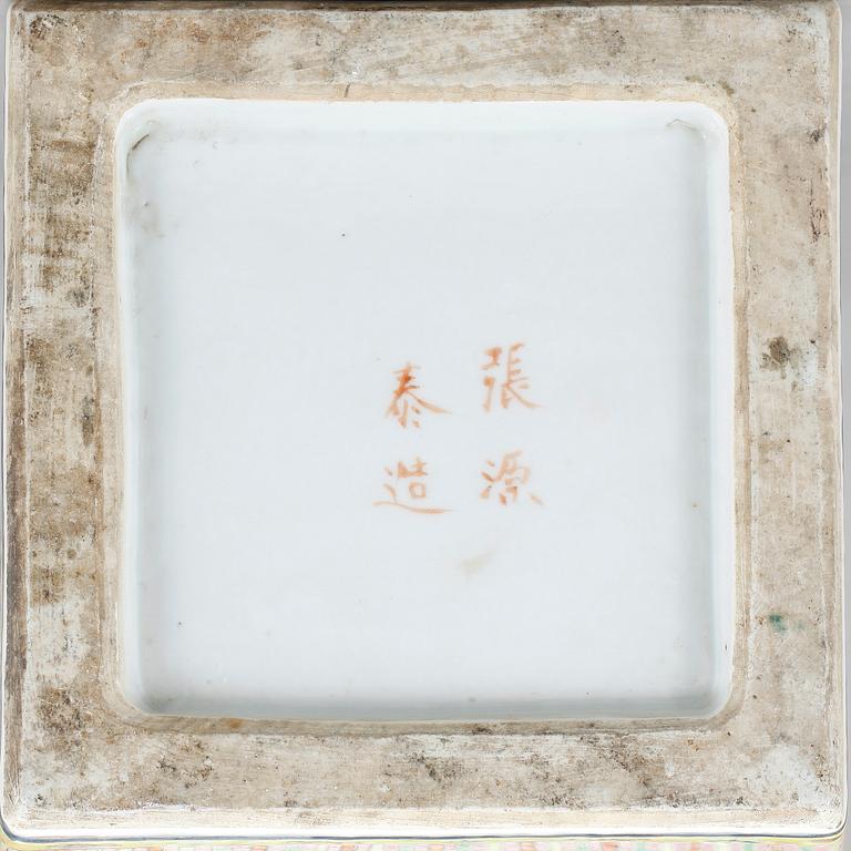 VAS, porslin, Kina, 1800-tal.