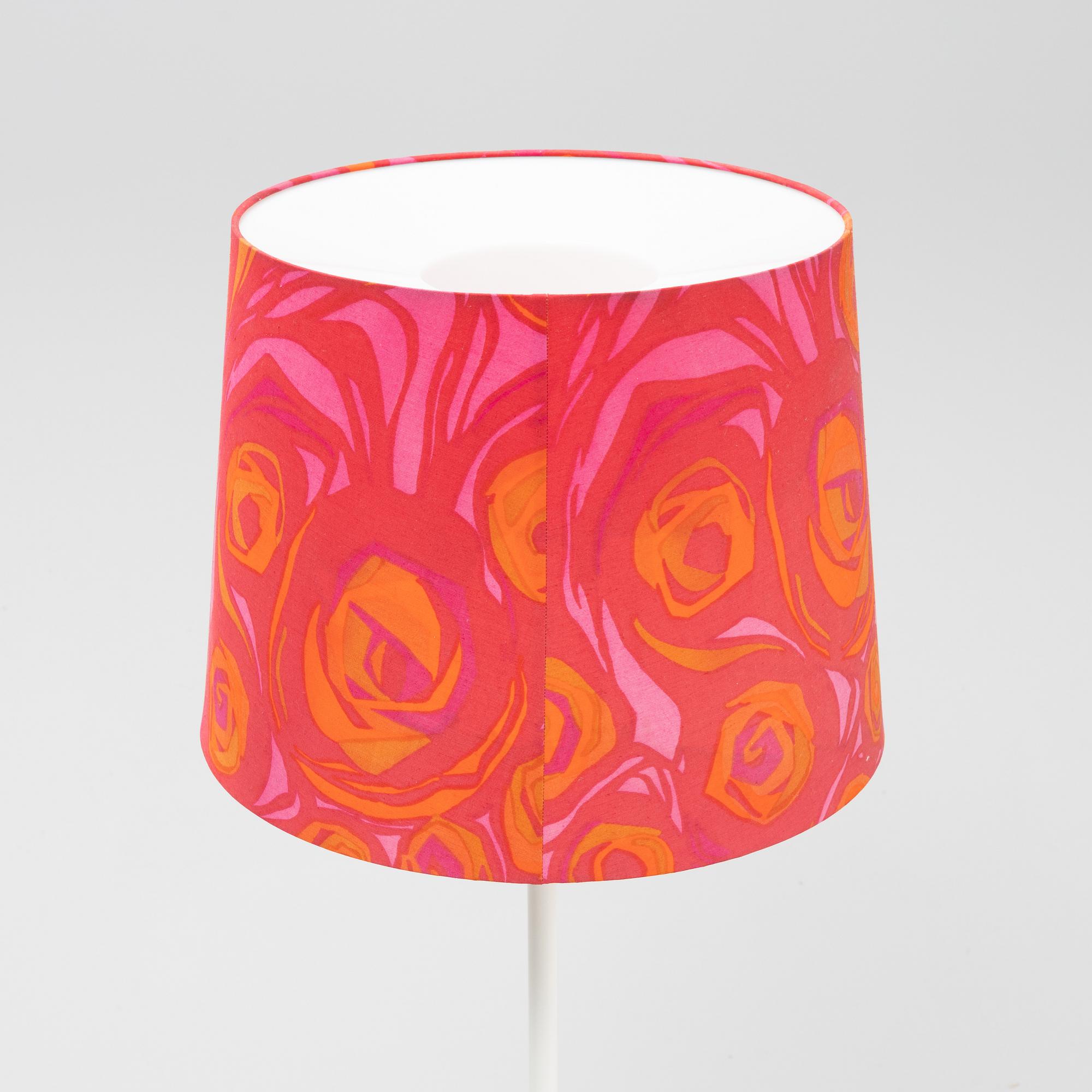 A white metal floor lights, Luxus, Vittsjö.