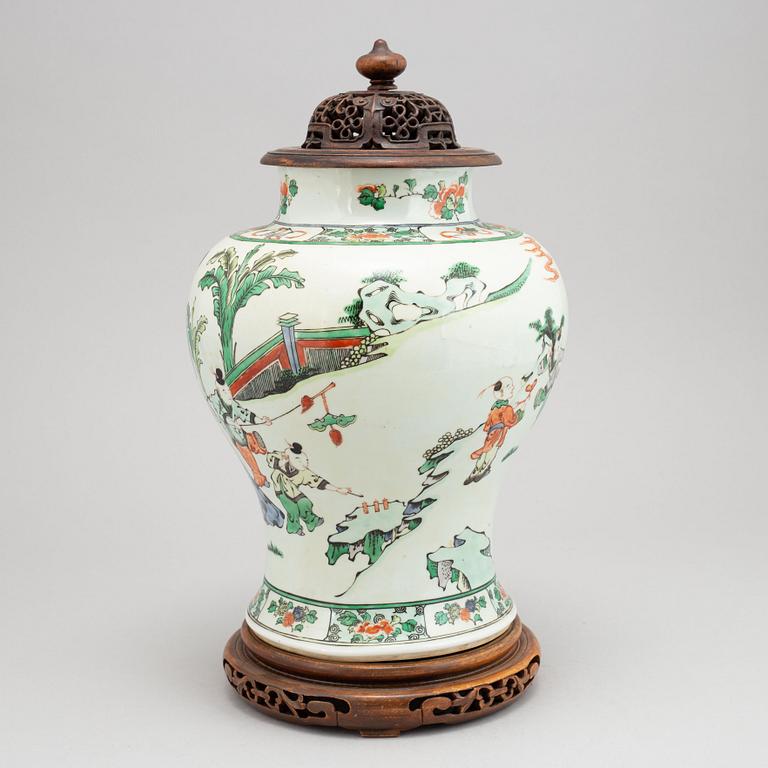 A Chinese famille verte Kangxi style vase, 20th Century.