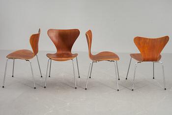 STOLAR, 4 st, "Sjuan", Arne Jacobsen för Fritz Hansen.