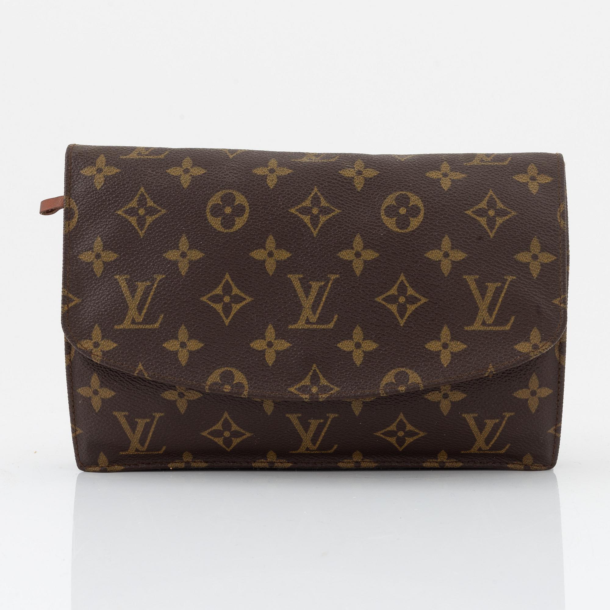 Louis Vuitton, a vintage monogram canvas 'Pochette Rabat' clutch, 1983.