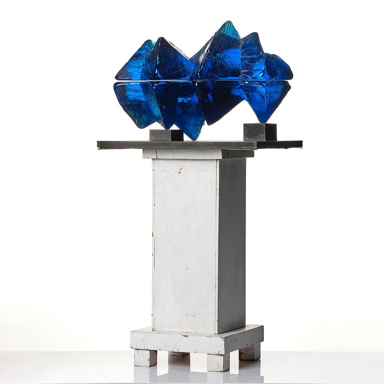 Edvin Öhrström, an "Isig prisma" (Icy prism) cast glass sculpture, Orrefors or Lindshammar glassworks, 1950s-60s.