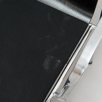 Erik Magnussen, Four "Chairik" chairs. Engelbrechts, Denmark.