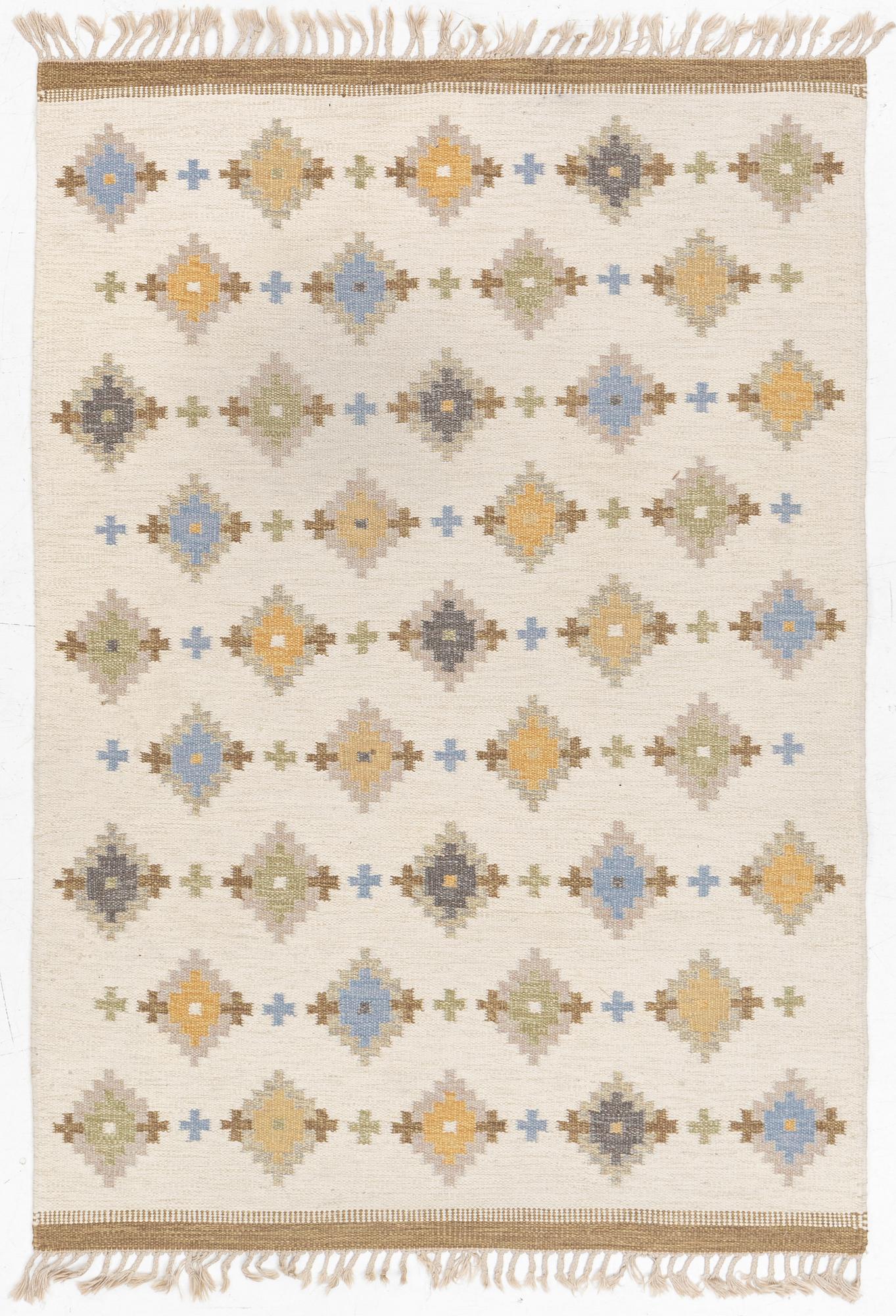 A fat weave rug, c. 200 x 140 cm.