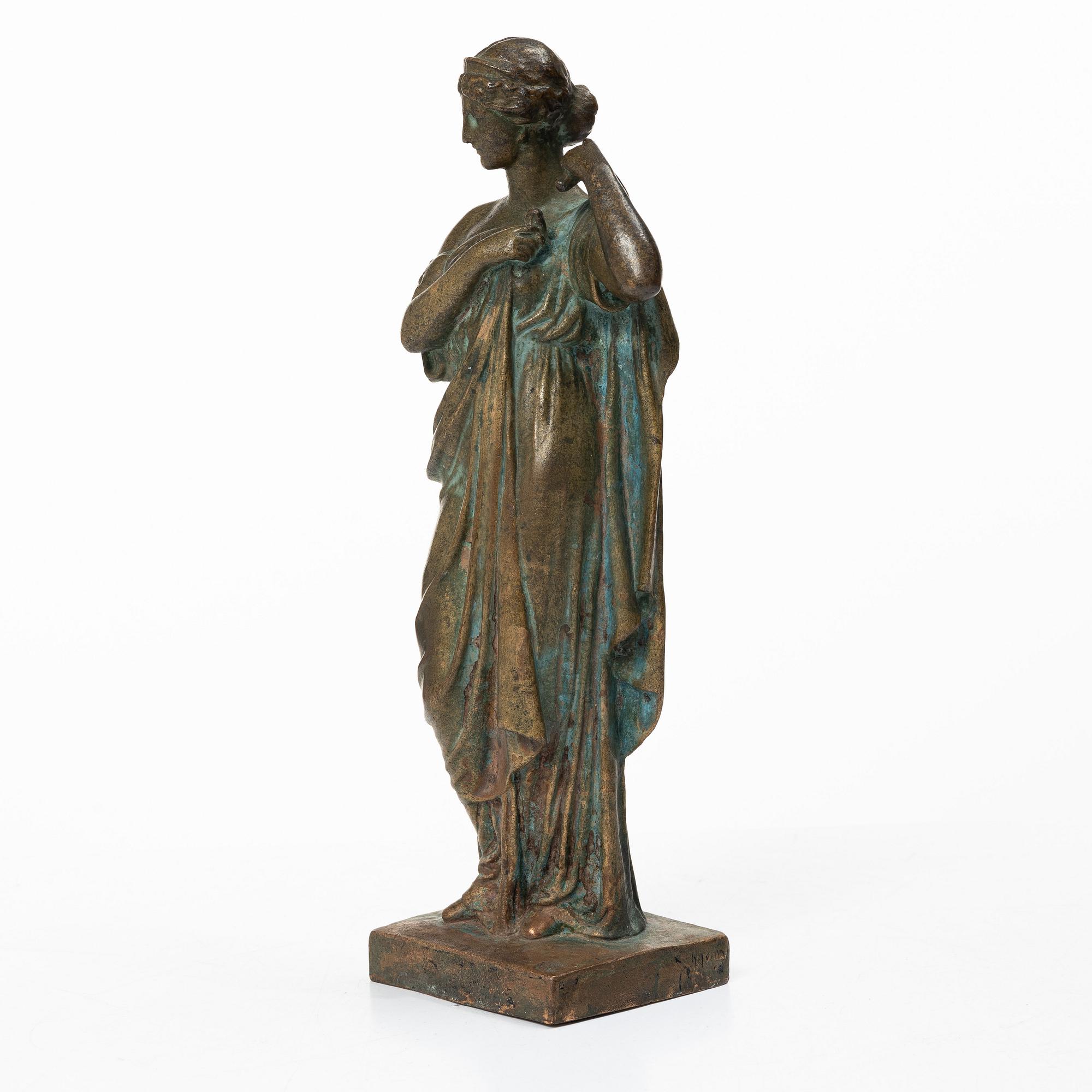 Antiquity-inspired woman.
