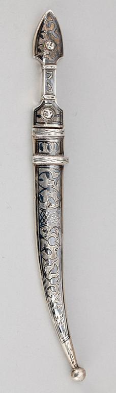 MINIATYRKINDJAL, silver, Ryssland, 1800/1900-tal.