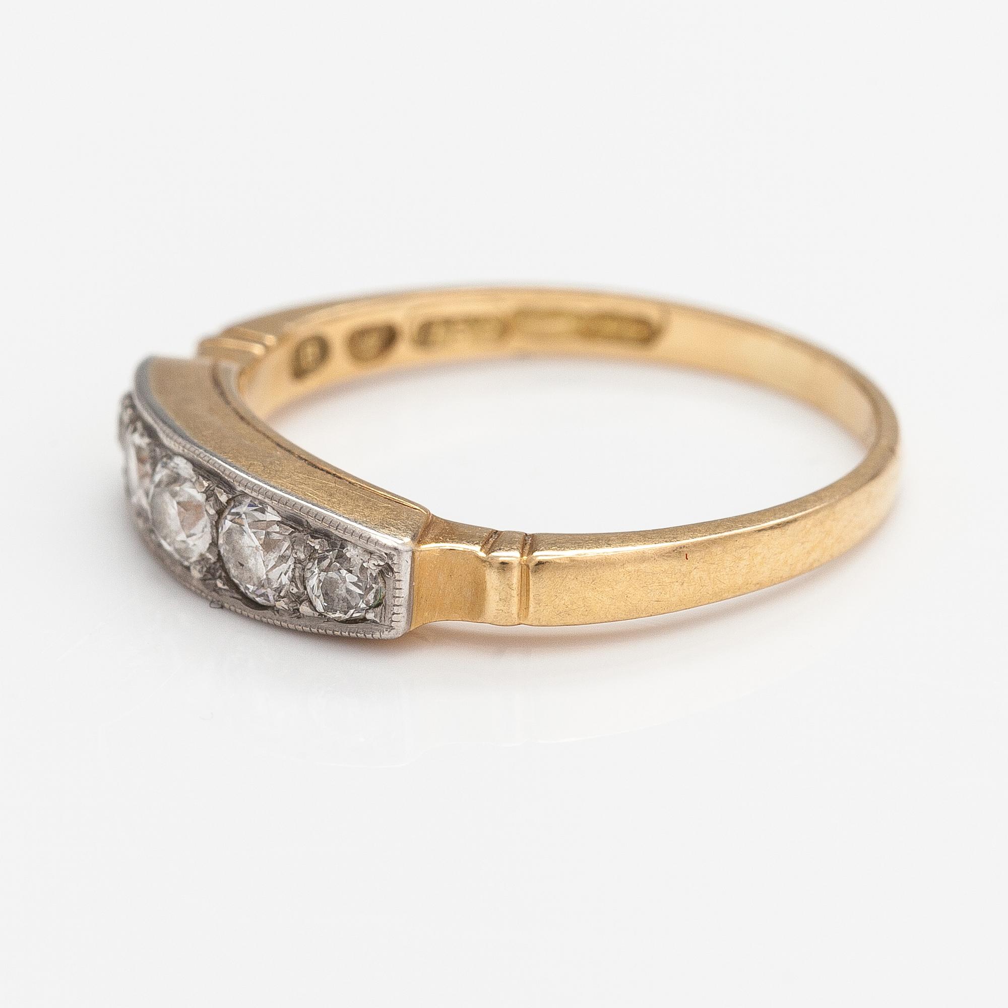Georg Buchert, An 18K gold ring with old-cut diamonds ca. 0.34 ct in total. Helsinki 1951.