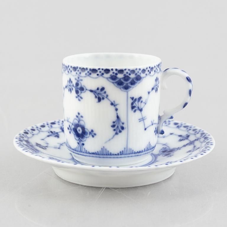 A "Musselmalet half lace" cup with saucer (for a children's service), Royal Copenhagen, model 530, 1893-1900.