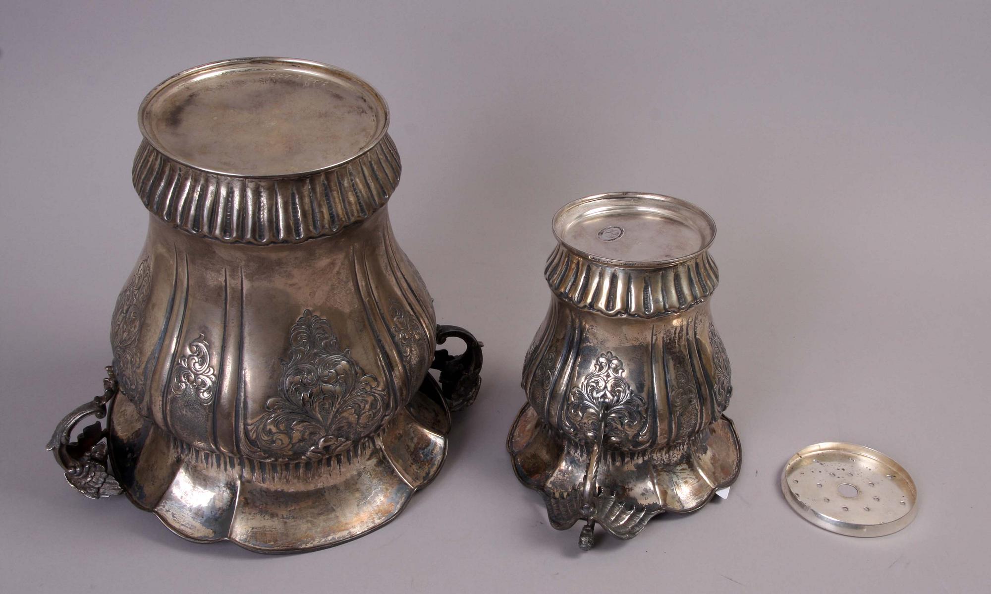 VIN samt CHAMPAGNEKYLARE, låghaltigt silver.