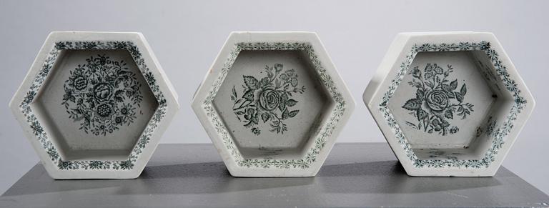 Rut Bryk, HEXAGON-TIILET, 3 KPL.