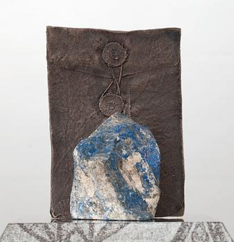 Robert Rauschenberg, "Araucan Mastaba, Roci Chile".