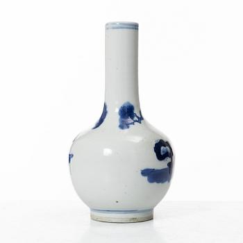 Vas, porslin, Kina, Qingdynastin, 1800-tal.