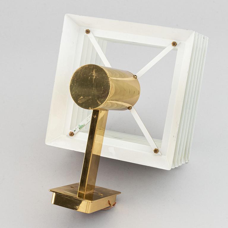 A late 20th century Hans-Agne Jakobsson wall light, V/250, Markaryd, Sweden.